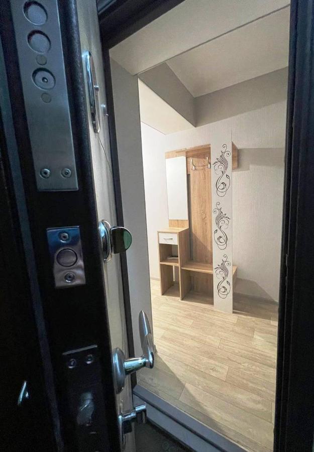 Apartment On Kievskaya Street Бішкек Екстер'єр фото